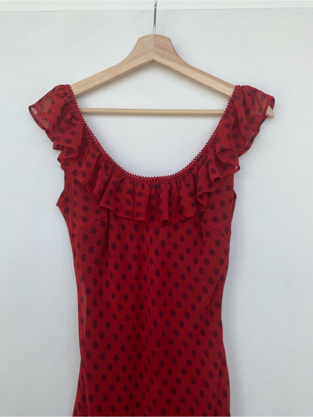 Lisa Says Gah Dahlia Red Ruffle-Trim Midi Dress - Picture 4 of 12